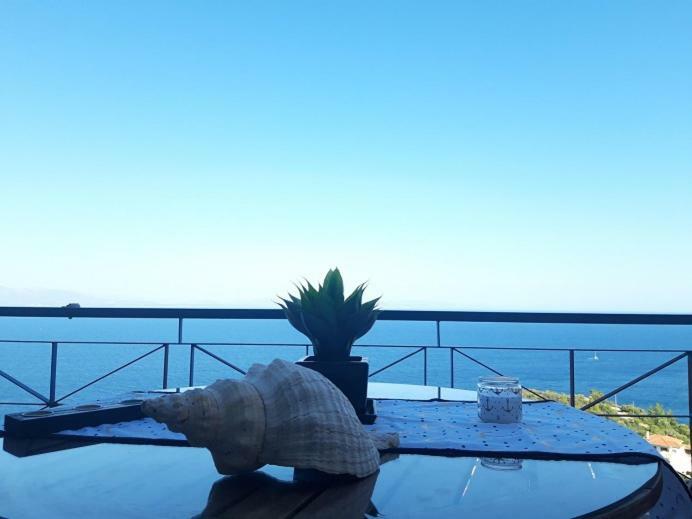 Sea And Sky Infinity Blue Apartment Githio Exterior foto